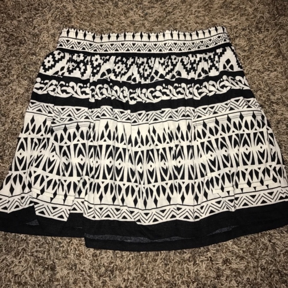 Black and white skater skirt